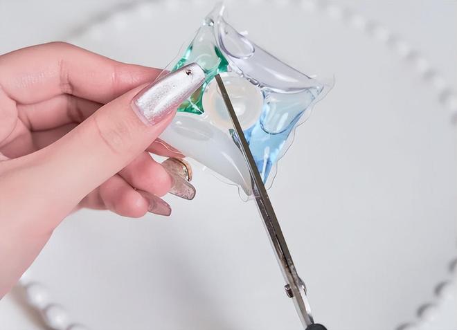 衣凝珠”换回洗衣粉有些话不吐不快!开元ky棋牌消费降级后:我把“洗(图19) 衣凝珠”换回洗衣粉有些话不吐不快!开元ky棋牌消费降级后:我把“洗(图19)